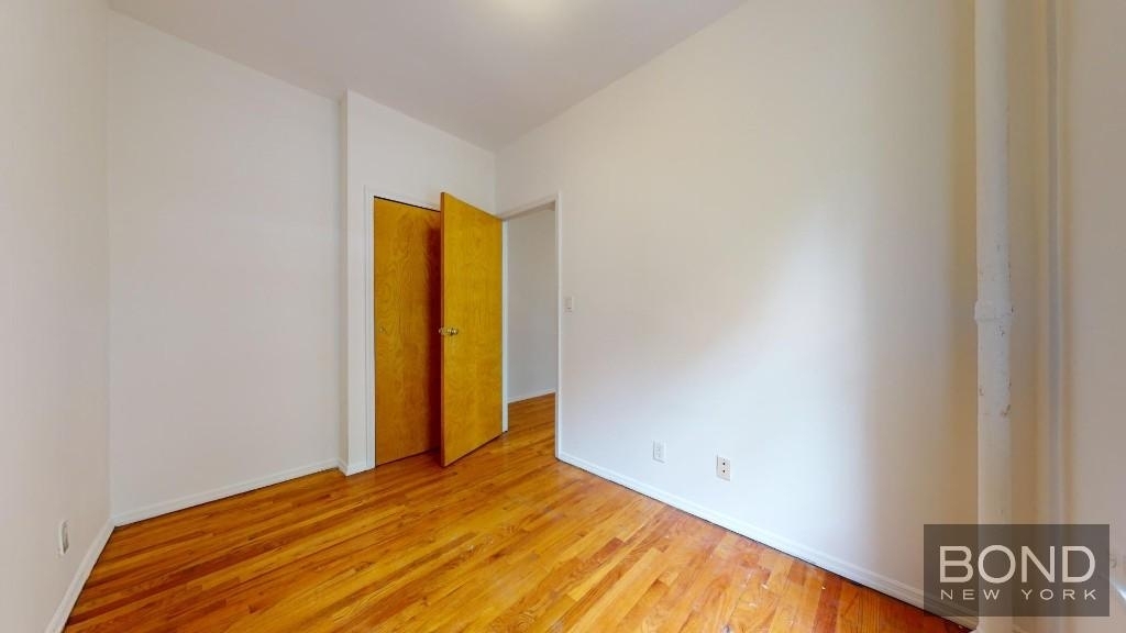 East 73 Street - Photo 2