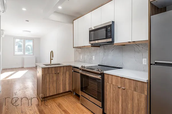 385 Rutland Road - Photo 0