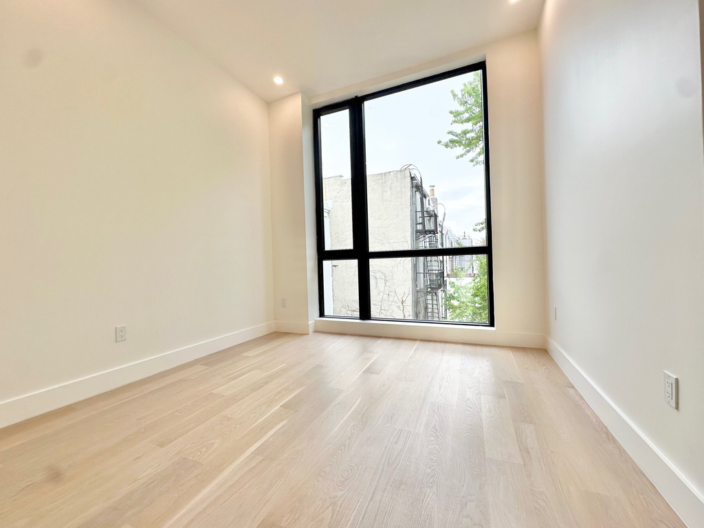 155 Smith Street - Photo 4