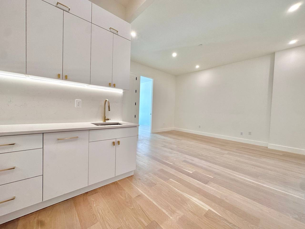 155 Smith Street - Photo 11