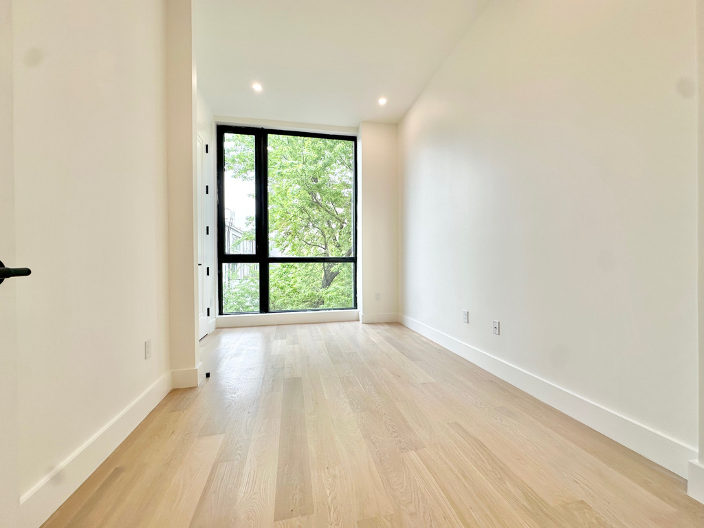 155 Smith Street - Photo 3