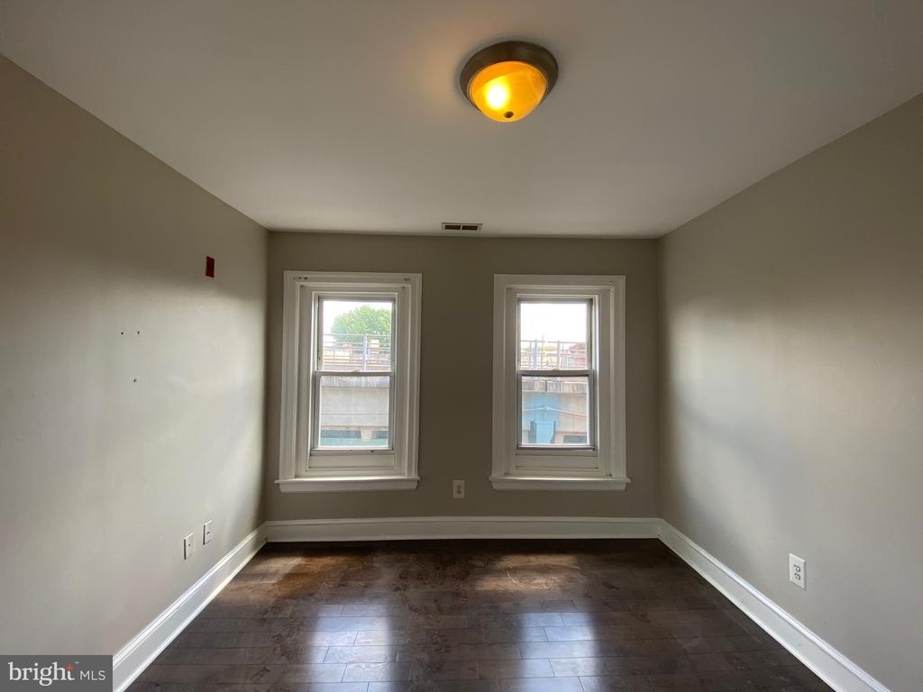 4524 Frankford Ave - Photo 8