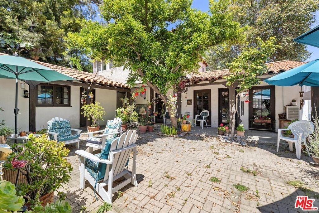 13000 Woodbridge St - Photo 32