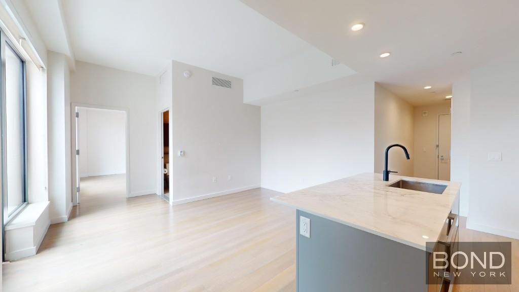 515 East 86th Street - Photo 2