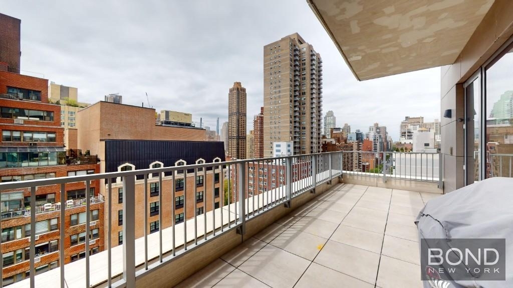 515 East 86th Street - Photo 4