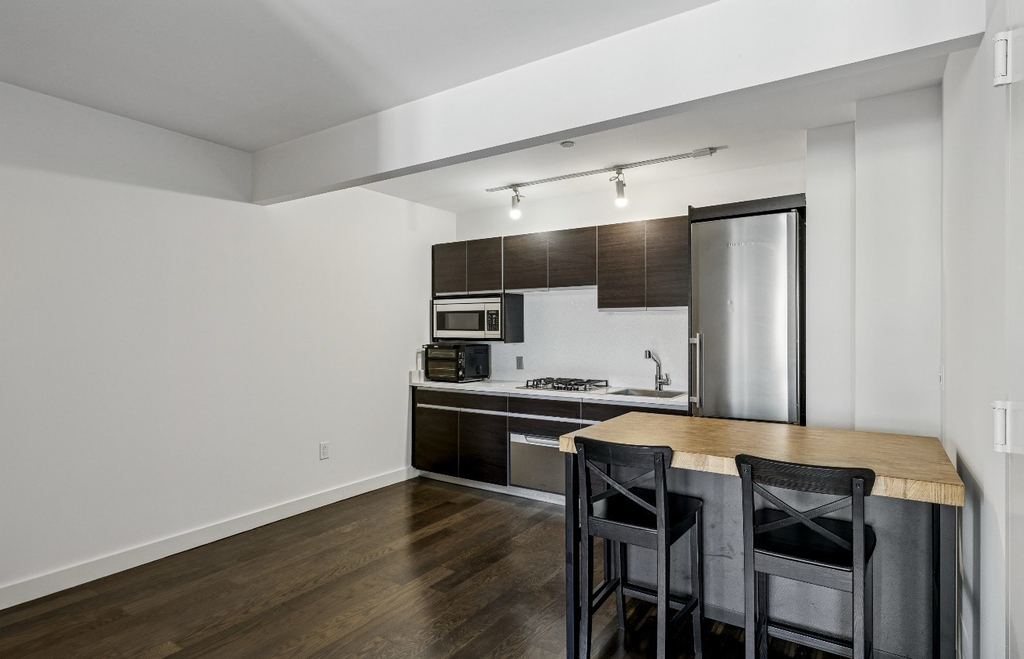 116 John Street - Photo 2