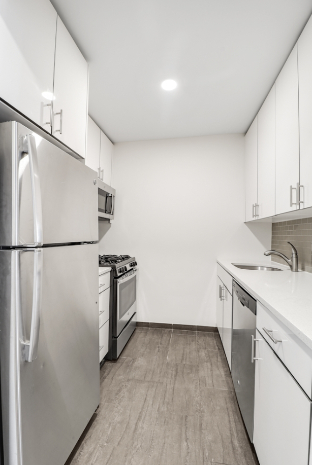 520 West 43rd Street, Apt. 2-P - Photo 14
