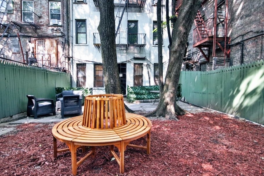 122 East 7th Street - Photo 6