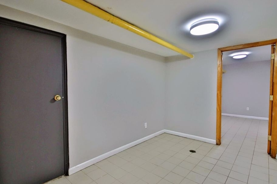 122 East 7th Street - Photo 2