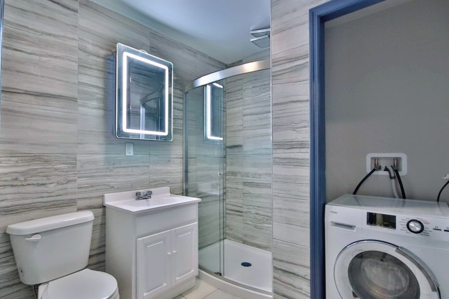 122 East 7th Street - Photo 9