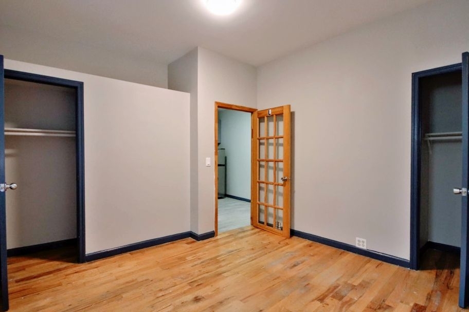 122 East 7th Street - Photo 1