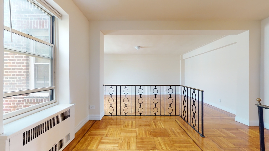 70-01 113th street - Photo 4