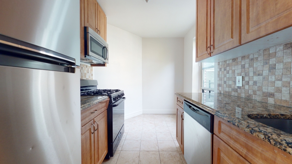 70-01 113th street - Photo 5