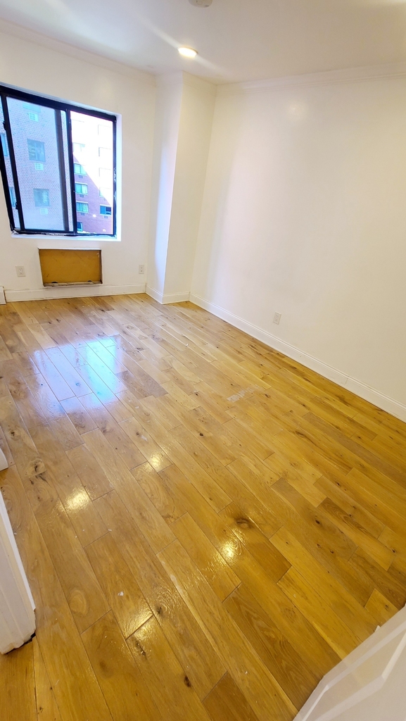 141-13 85th Road - Photo 9