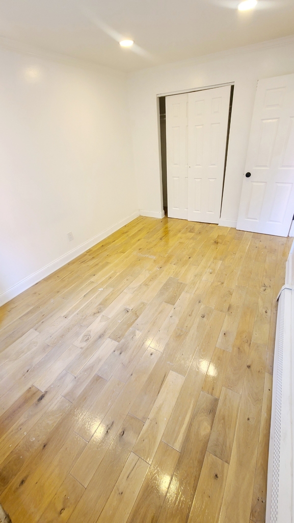 141-13 85th Road - Photo 10