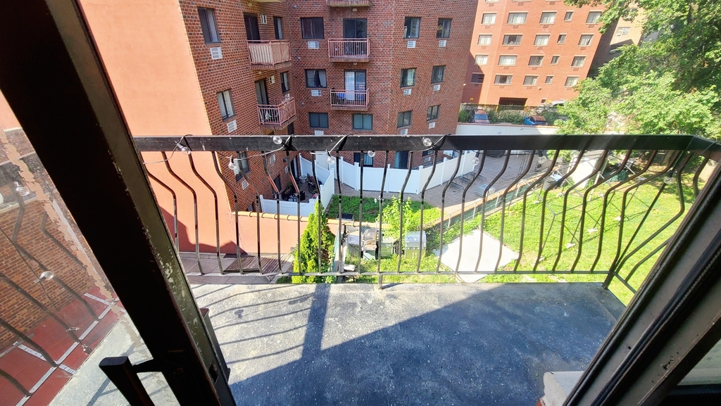 141-13 85th Road - Photo 17