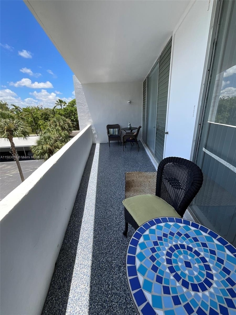 10210 Collins Ave - Photo 11