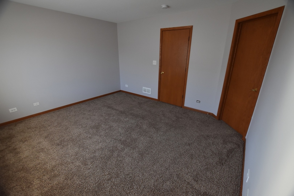 666 Lincoln Station Drive - Photo 20