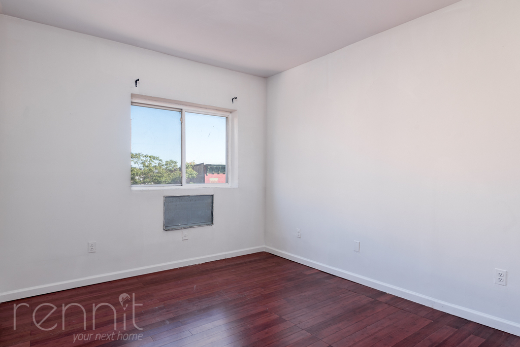 1026 Broadway - Photo 2