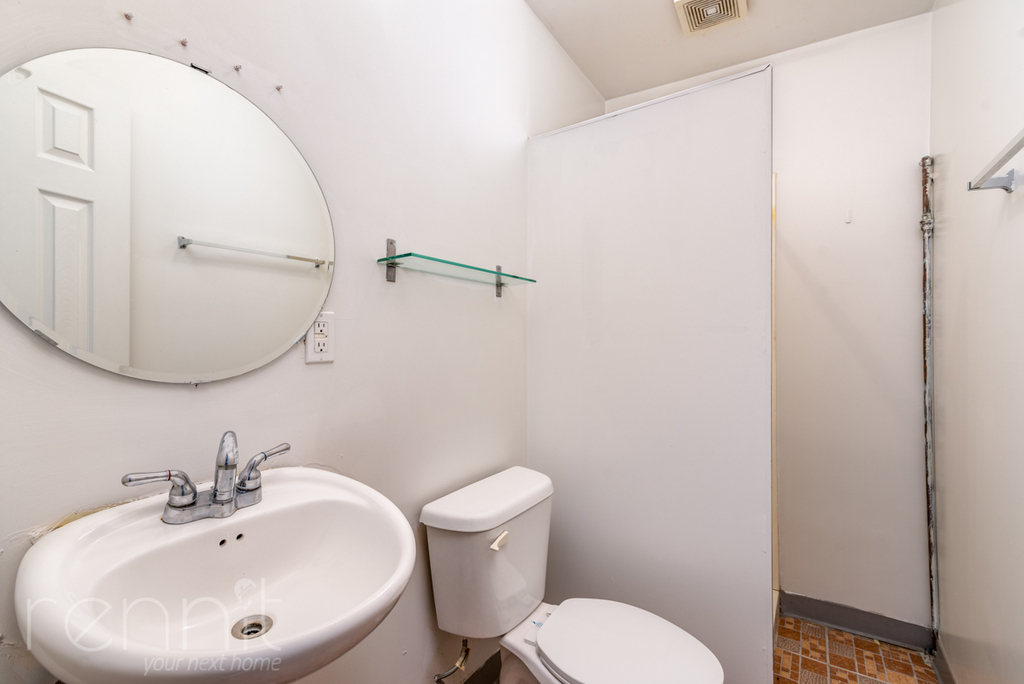 1026 Broadway - Photo 5