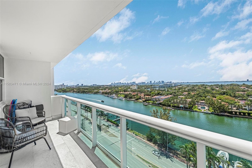 5001 Collins Ave - Photo 2