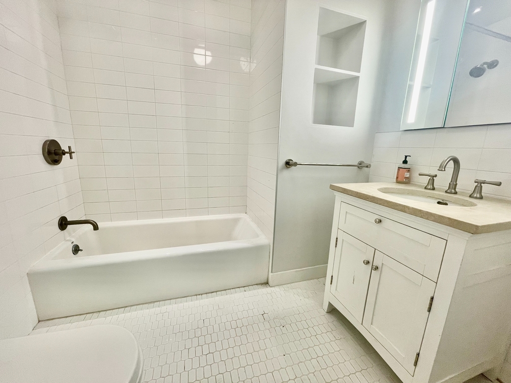 452 Broome Street - Photo 11