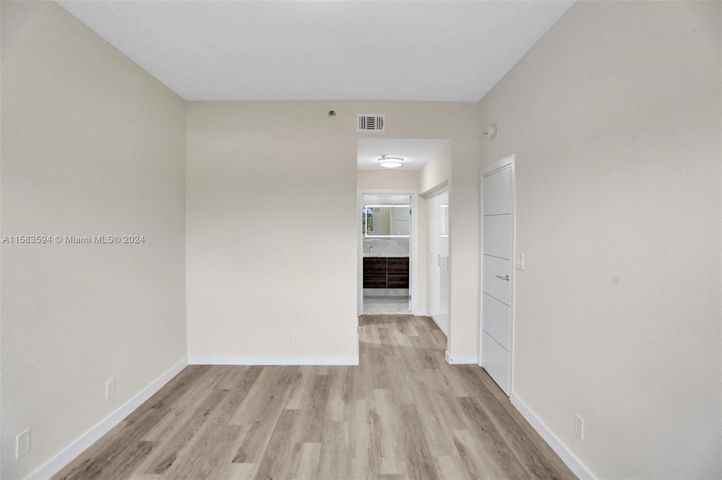 8816 Collins Ave - Photo 20