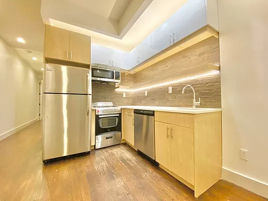 1348 Hancock Street - Photo 0