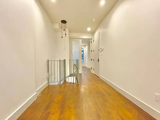 1348 Hancock Street - Photo 9