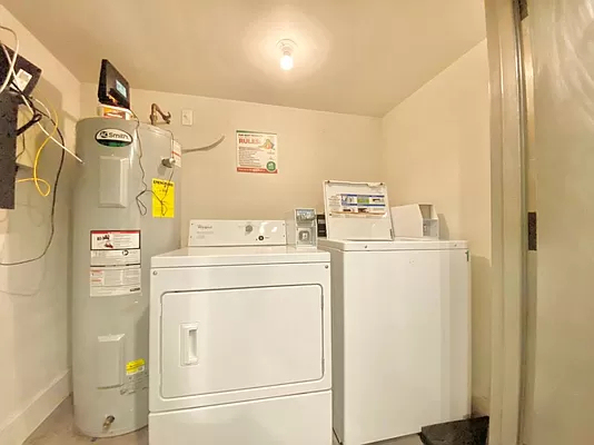 1348 Hancock Street - Photo 7