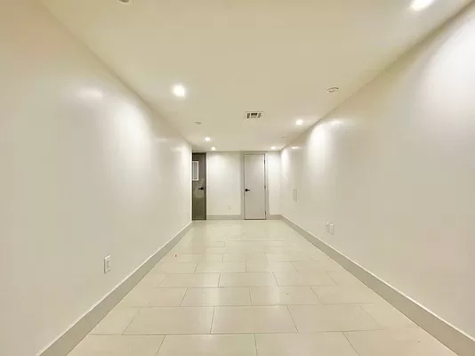 1348 Hancock Street - Photo 11