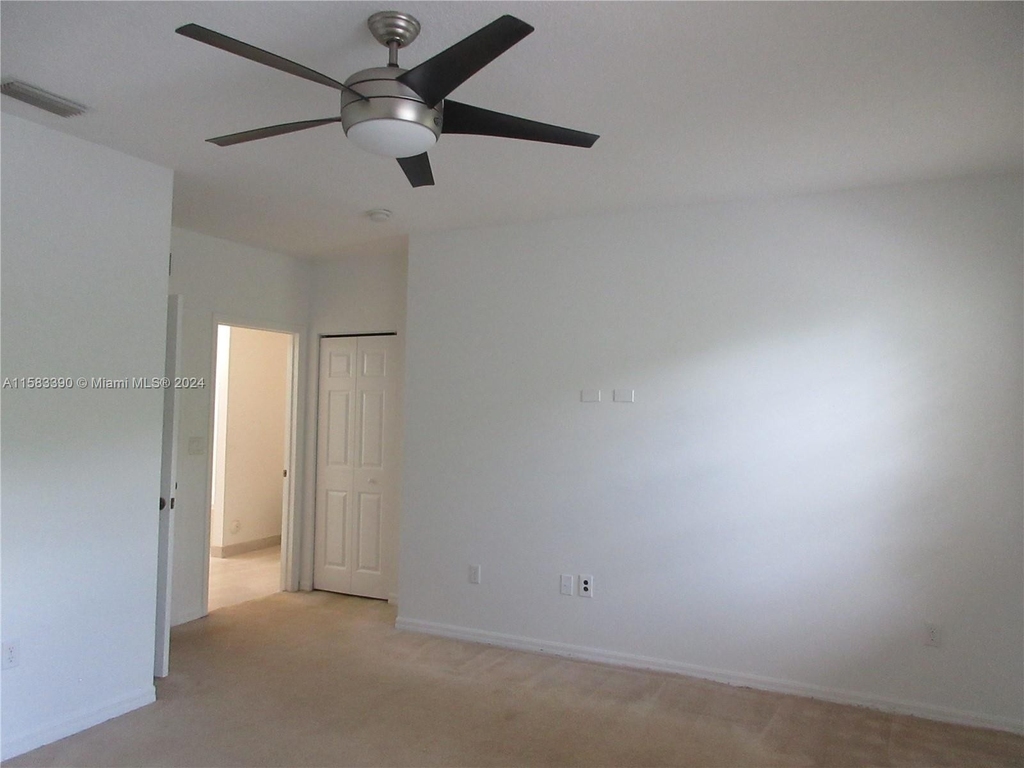 5084 Sw 136th Ave - Photo 13