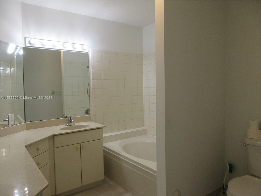 5084 Sw 136th Ave - Photo 15