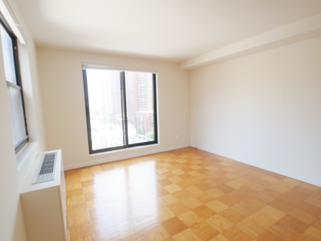 169 East 91st Street - Photo 15