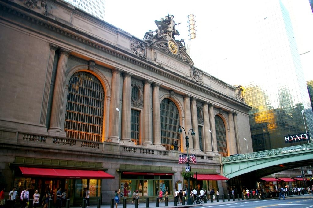 East 56th Street - Photo 4