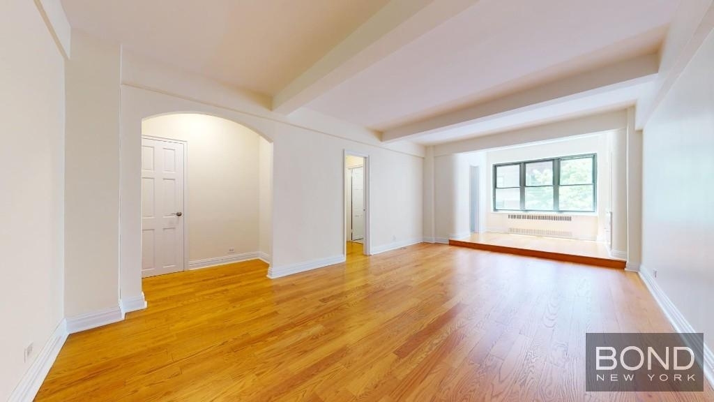 East 56th Street - Photo 0