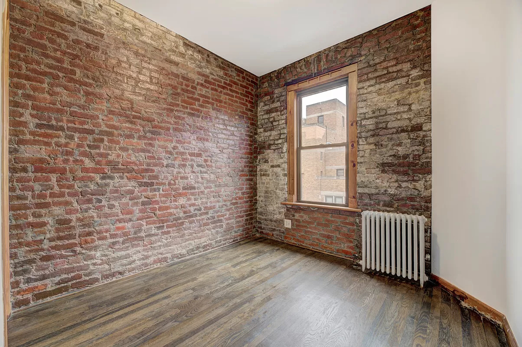 East 13th Street - Photo 4