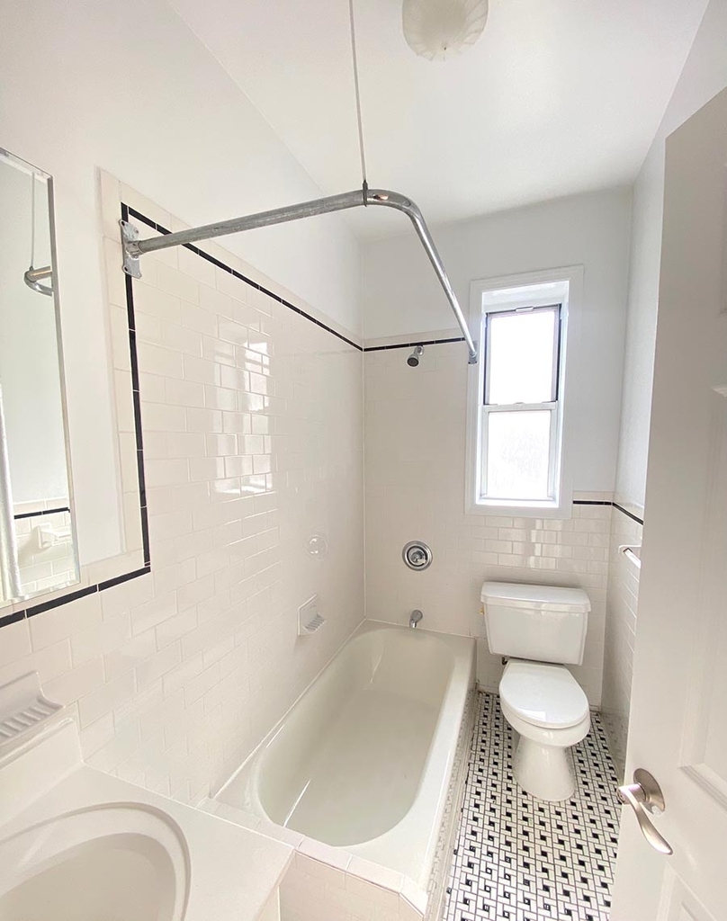 117 West 13th Street - Photo 4