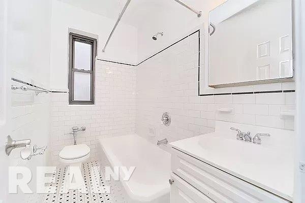 East 24th Street - Photo 11