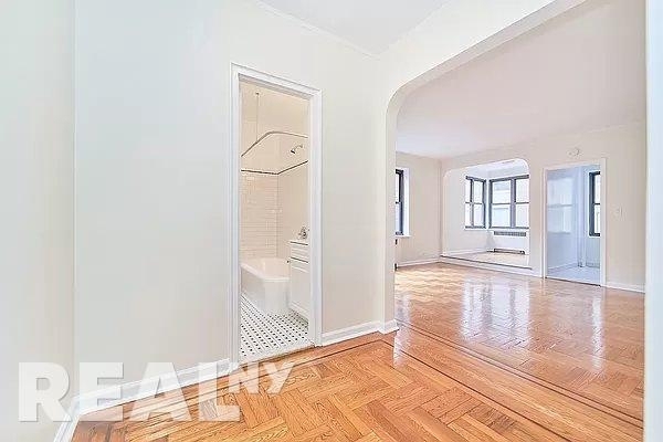 East 24th Street - Photo 4