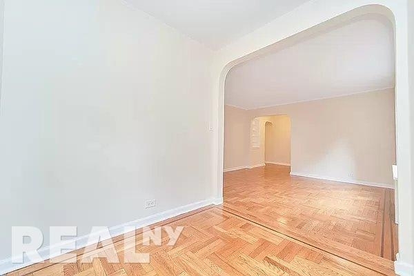 East 24th Street - Photo 10