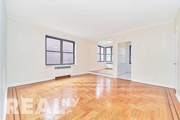 East 24th Street - Photo 3