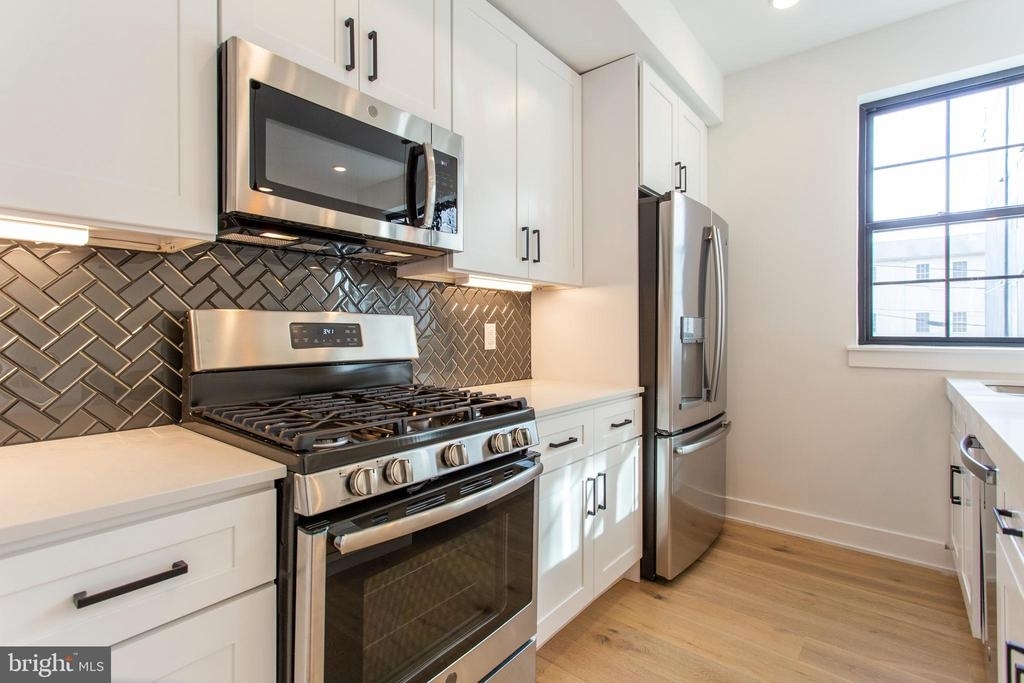 1232 N Front St - Photo 11
