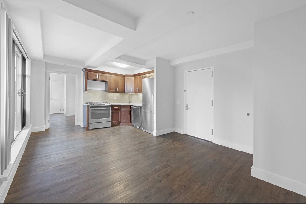 354 East 91st Street - Photo 2