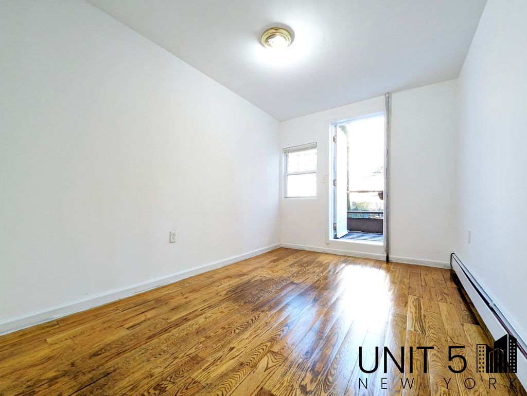 901 Willoughby Avenue - Photo 4