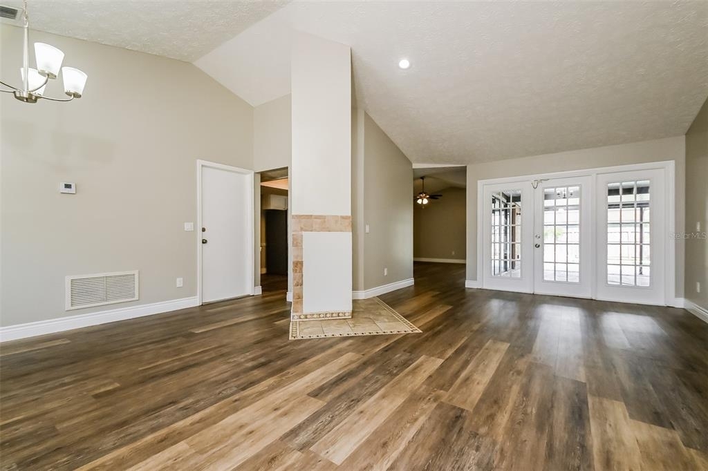 1601 Loghill Place - Photo 2