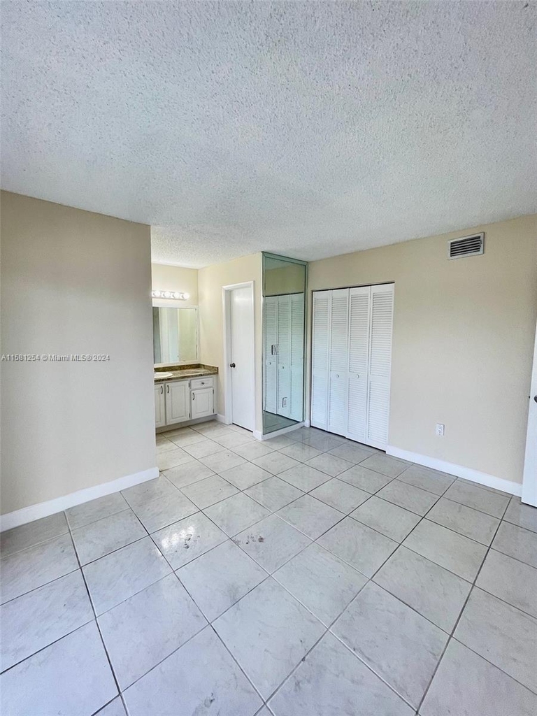 1300 Sw 122nd Ave - Photo 8