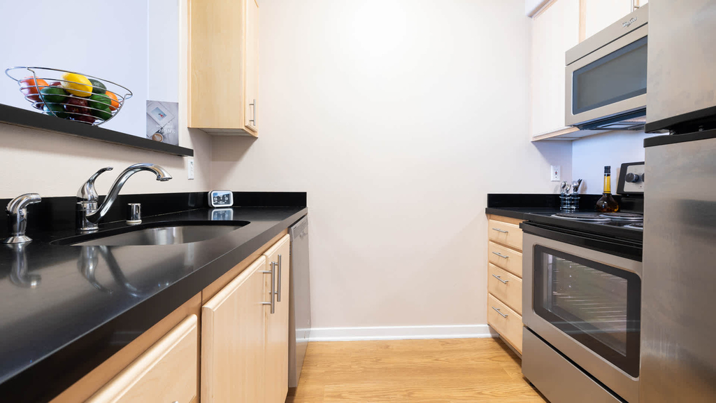 145 Chestnut Street - Photo 5