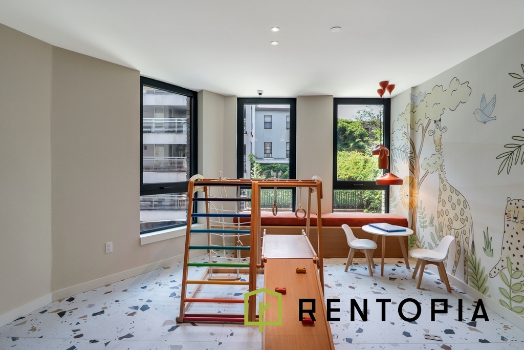 130 Hope Street - Photo 16