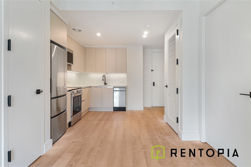130 Hope Street - Photo 1